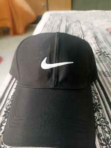 Nike unisex Dri-FIT Unstructured Featherlight Cap