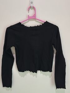 Chic Black Ribbed Tie-Front Crop Top