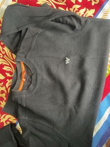 Men's Black Pullover Sweatshirt