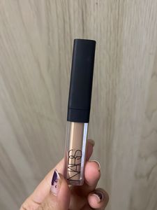 NARS Radiant Creamy Concealer shade tiramisu