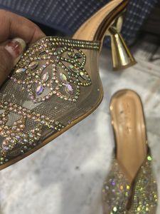 heels belly