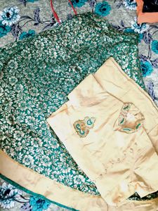 Elegant Gold and Green Lahanga🎀