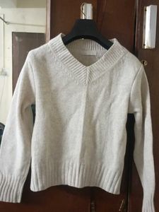 Elegant V-Neck Knit Sweater
