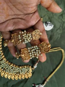 Elegant Indian Necklace and Earring Set