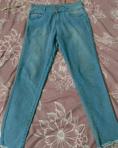 📣📣📣Light Blue Denim Jeans