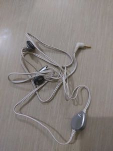 Vintage LG Earphone 2.5mm