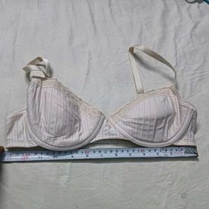 ⭐ Comfortable Striped Bra