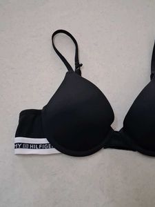 34A Tommy Hilfiger Black Bra