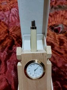 Wooden Pen Stand