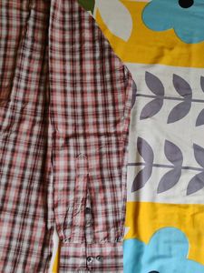 Men's Plaid Button-Up Shirt
