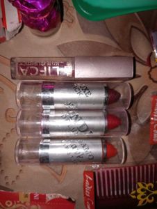 Combo of cosmetic products