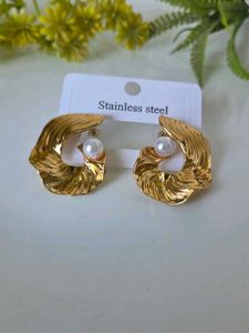 Gold Textured Pearl Earrings