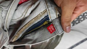 Light Wash Denim Jeans