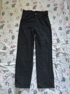 Classic Black Wide-Leg Jeans