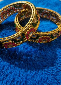 Elegant Gold-Plated Bangle Set