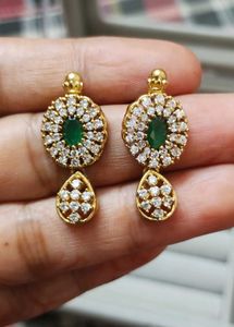 Elegant Emerald &amp; Diamond Earrings