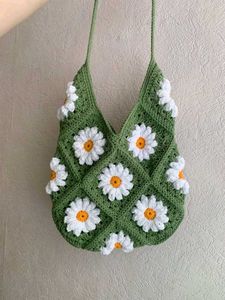 Crochet Daisy Granny Square Bag
