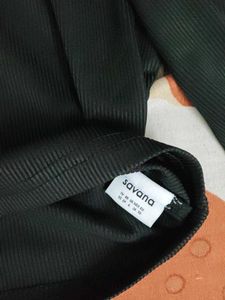 Black Quarter Zip Cropped Top