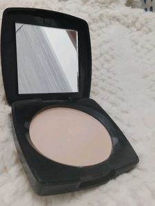 Elle 18 Compact Powder