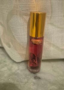 Homemade natural roll - on for headache
