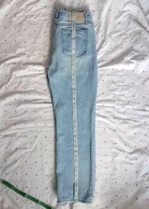 Light Wash High Waisted Jeans