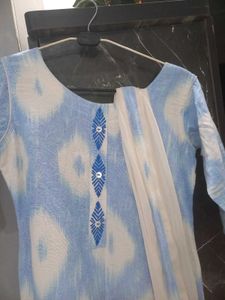 Light Blue &amp; White Ikat Print Kurta Set wi