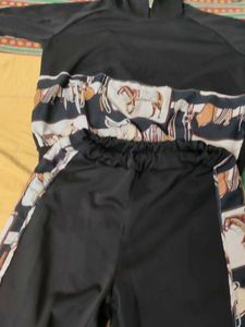 Stylish Black Tracksuit with Horse Print