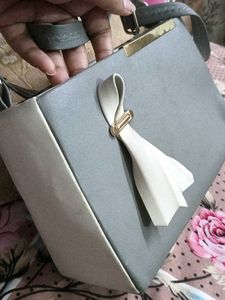 🎀 Chic &amp; Cute Sling Bag 👜