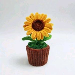 Cute Pipe Cleaner Sunflower Plant