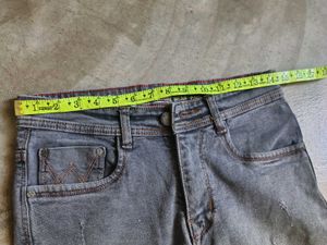 Wrangler Men's Grey Ripped Jeans