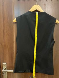 Classic Black Sleeveless Blazer Vest