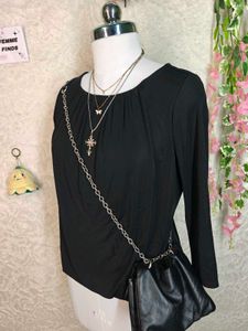 H&amp;M Chic Black Gathered Neck Top