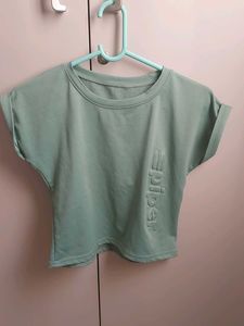 Stylish Mint Green Cropped Tee
