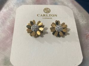 Carlton London Flower Earrings ‼️Offer price drop