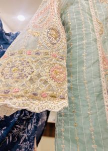 Beautifully Pakistani Embellished Kurta set
