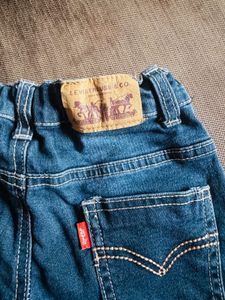 Levis Denim Shorts (4 years )
