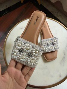 Embellished Floral Flat Sandals