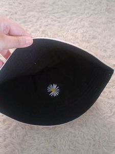 Cute Daisy Reversible Bucket Hat (New )