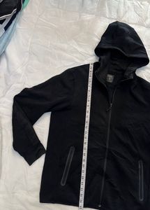 UNIQLO Men's Black Zip-Up Hoodie