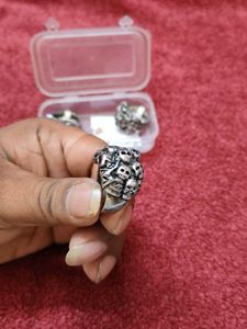 Gothic Skull Ring