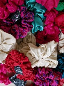 20 Scrunchies