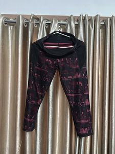 Maroon & Black Patterned Cropped Pants