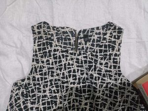 Monochrome Grid Peplum Top 🖤🤍