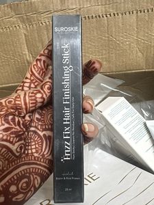 Suroskie Frizz Fix Hair Finishing Stick