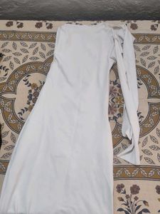 Elegant white bodycon dress