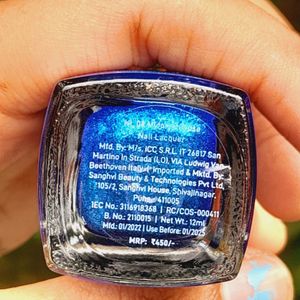 MANISH MALHOTRA NAILPAINT- ( ROYAL BLUE)