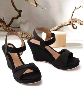 Black Wedge Heel Sandals ❤️😍
