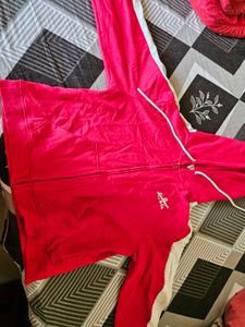 New Levis Red Striped Women's Hoodie❤🤩