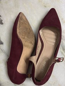 Chic Burgundy Pointed Toe Flats
