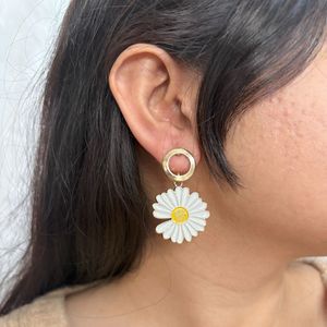 Daisy Star Dangle Earrings